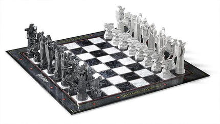 Harry Potter Wizard Chess Set - Hogwarts Final Challenge