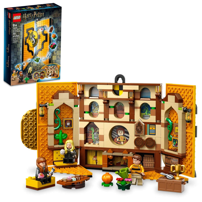 LEGO Harry Potter Hufflepuff House Banner 76412 Hogwarts Castle Common Room Wall Decoration Building Set with 3 Minifigures and Mandrake Collectible Harry Potter Toy Gift Idea for Boys Girls Kids